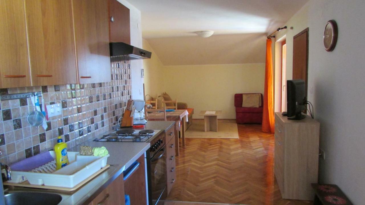 Apartmani Petunia Fažana Eksteriør bilde