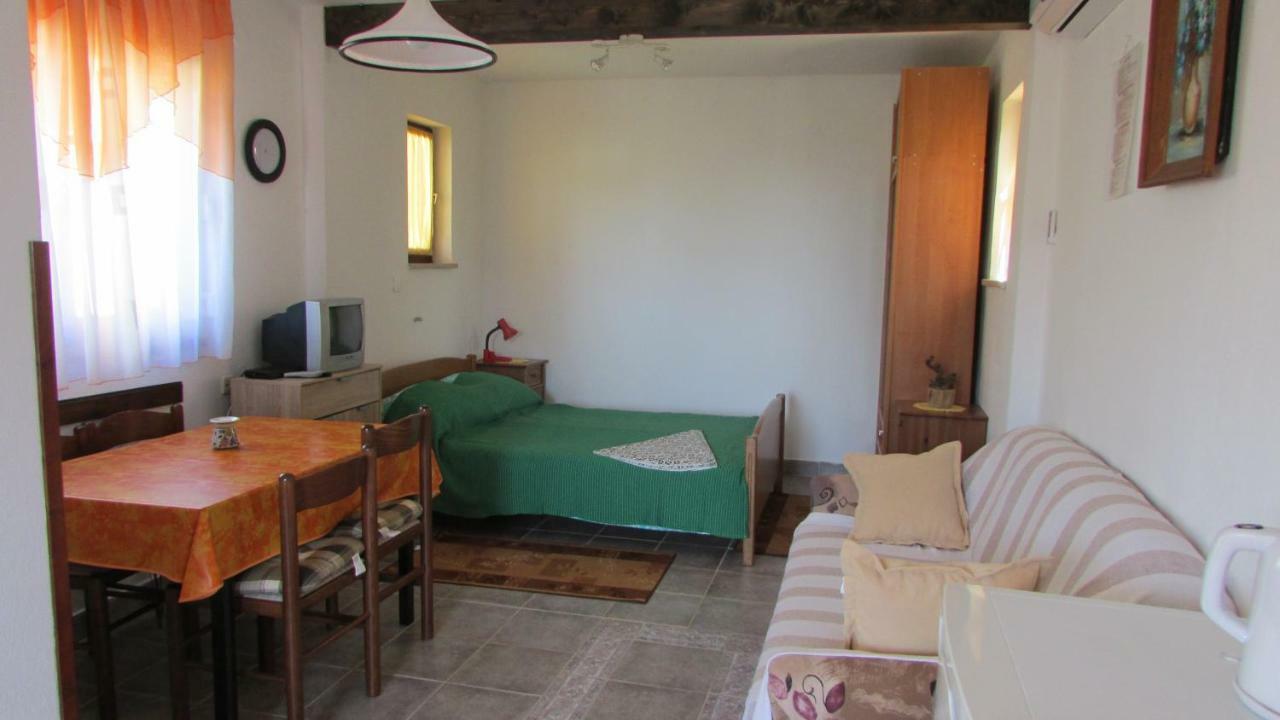 Apartmani Petunia Fažana Eksteriør bilde